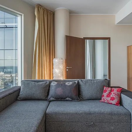 Revalia Tornimaee Amazing Views Premium *