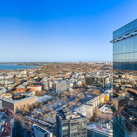 Revalia Tornimaee Amazing Views Premium